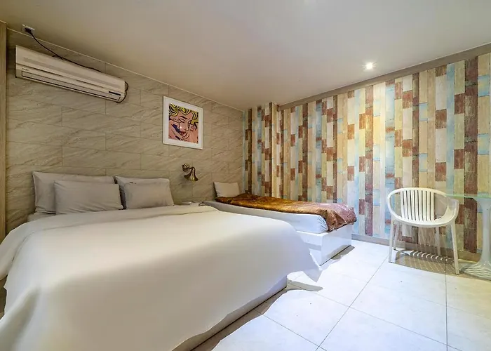 Hotel Fiona Hotel